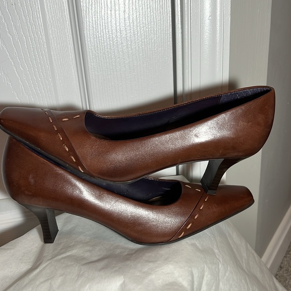 Naturalizer brown kitten heels size 8.5 - Picture 7 of 8